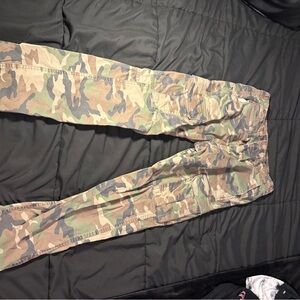 American Eagle Outfitters Camouflage Cargo Pants